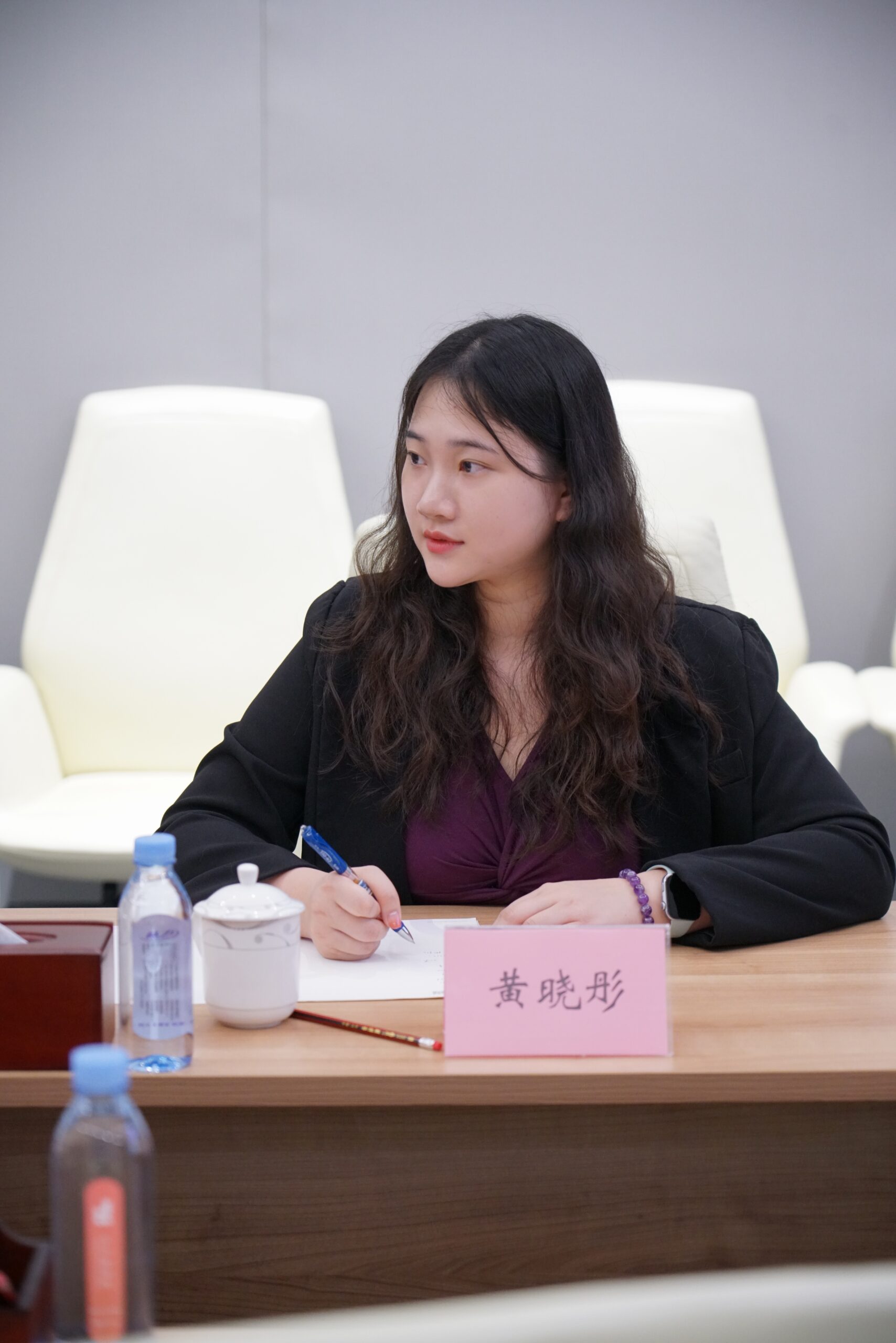 Tong, founder of TongSourcing, in a supplier meeting in Shenzhen