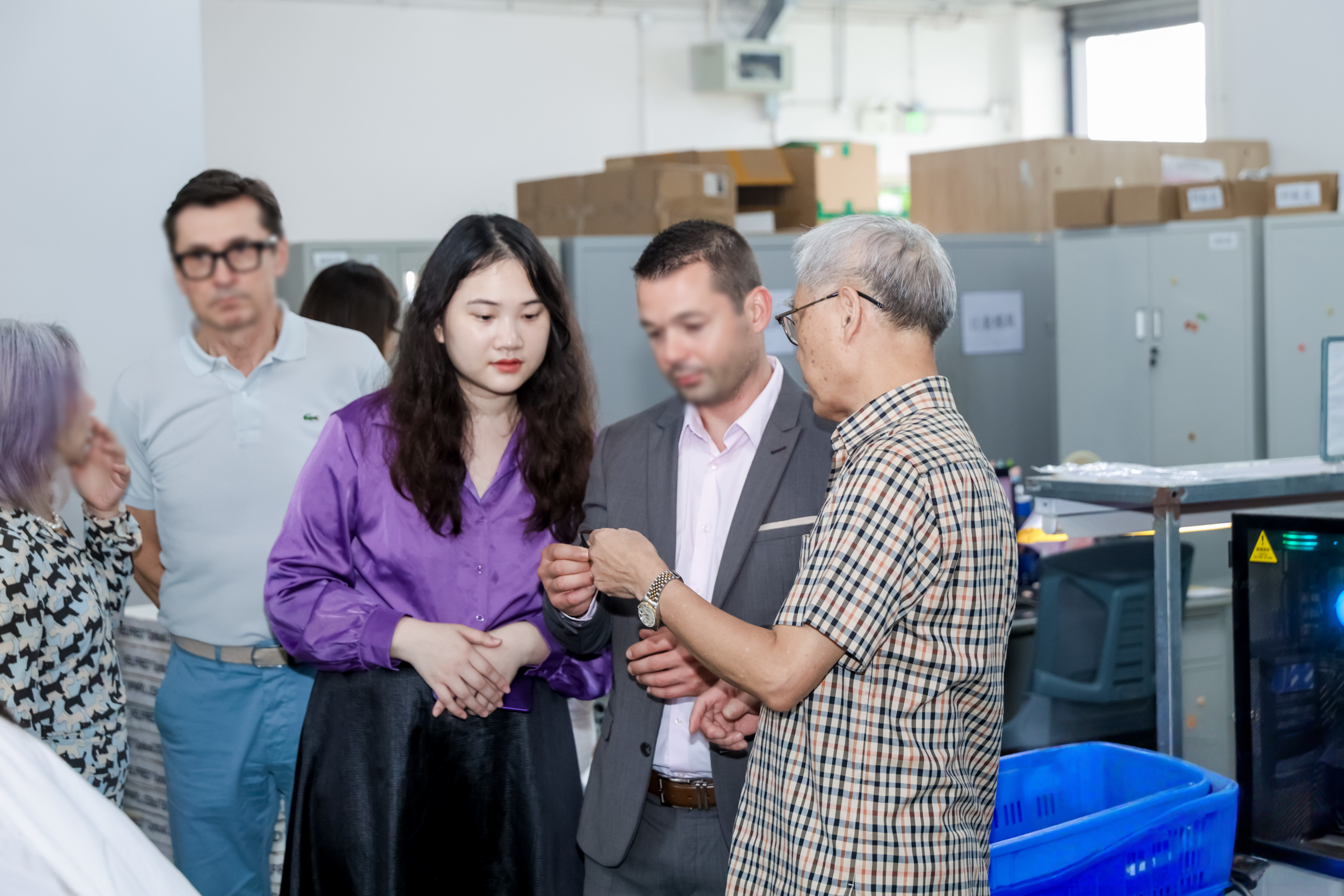 TongSourcing team conducting an on-site factory visit with international buyers in Guangdong, China